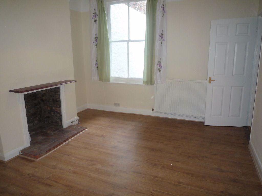 Nunthorpe Road, York 1 bed flat £650 pcm (£150 pw)