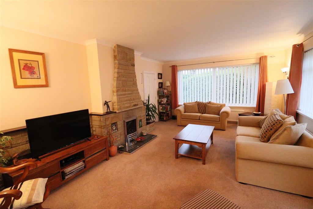 Mill Rise, Swanland, North Ferriby 4 bed detached bungalow £355,000