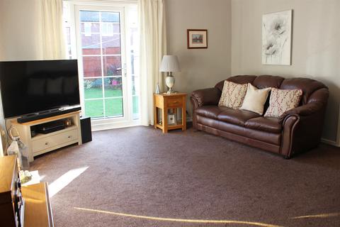 7 Haltonlea, Wilnecote, Tamworth, B77 4BN