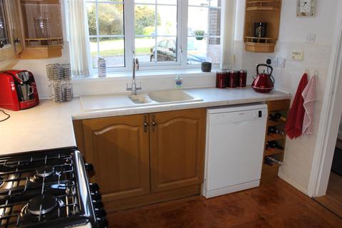 7 Haltonlea, Wilnecote, Tamworth, B77 4BN