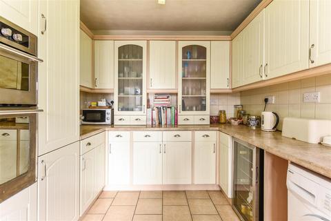 Homeward Lake Lane, Barnham, Bognor Regis, PO22 0AE