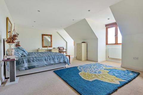 4 bedroom semi-detached house for sale, Finchampstead,  Berkshire,  RG40