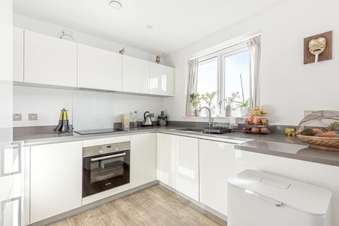 Flat 5, Ash House Acer Grove, Woking, GU22 9FL