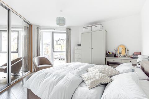 Flat 5, Ash House Acer Grove, Woking, GU22 9FL