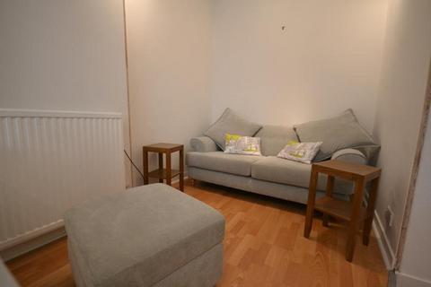 2 bedroom flat to rent, Roseburn Place, Roseburn, Edinburgh, EH12