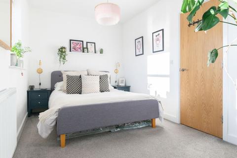 2 Asket Green, Leeds, LS14 1AA