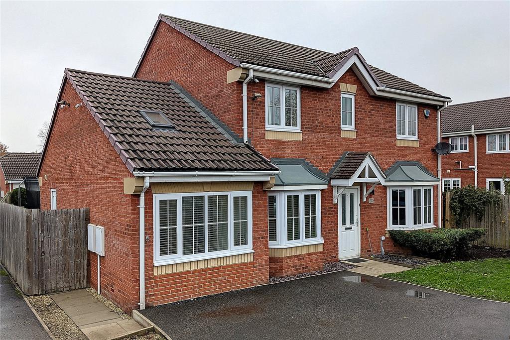 Spring Place Court, Mirfield, West Yorkshire, WF14 5 bed detached house