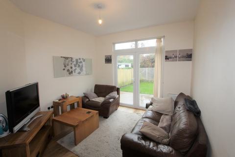 Lower Flat, 6 Colworth Road, Addiscombe, Croydon, CR0 7AD