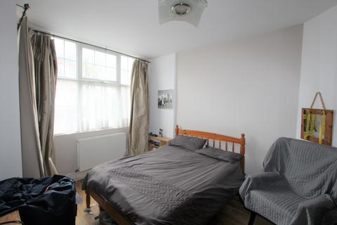 Lower Flat, 6 Colworth Road, Addiscombe, Croydon, CR0 7AD