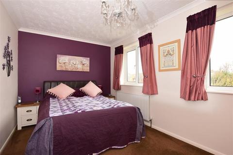 29 Nursery Road, Meopham, Gravesend, DA13 0NE