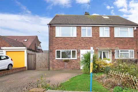 29 Nursery Road, Meopham, Gravesend, DA13 0NE