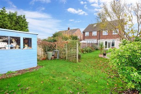 29 Nursery Road, Meopham, Gravesend, DA13 0NE