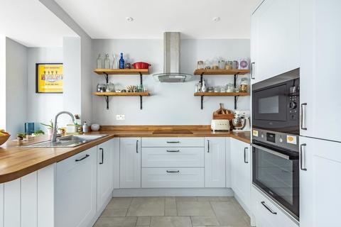 10 Summer Road, East Molesey, KT8 9LS