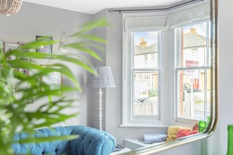 10 Summer Road, East Molesey, KT8 9LS