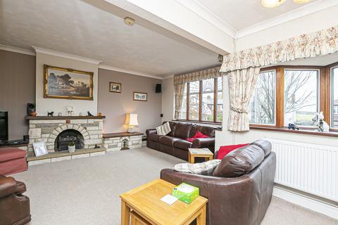 45 Dukes Avenue, Theydon Bois, Epping, CM16 7HQ