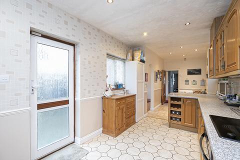 45 Dukes Avenue, Theydon Bois, Epping, CM16 7HQ