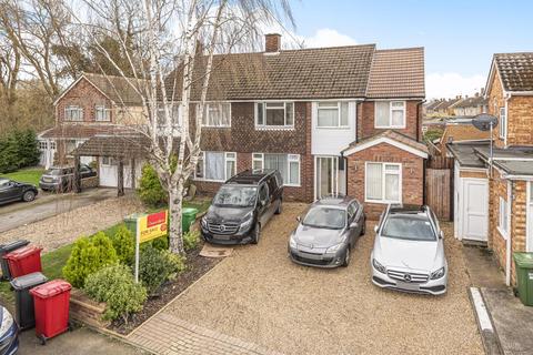 6 Myrtle Close, Colnbrook, Slough, SL3 0PZ