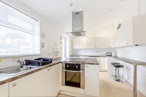 6 Myrtle Close, Colnbrook, Slough, SL3 0PZ