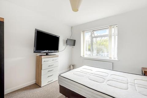 6 Myrtle Close, Colnbrook, Slough, SL3 0PZ