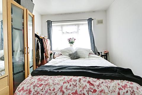 39 Arram Grove, Hull, HU6 8SP