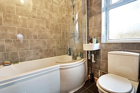 39 Arram Grove, Hull, HU6 8SP