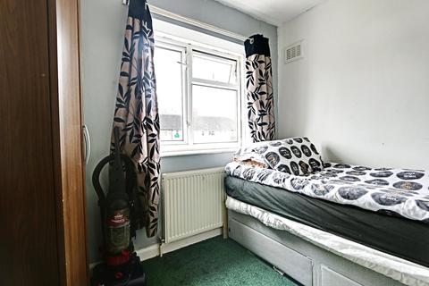 39 Arram Grove, Hull, HU6 8SP