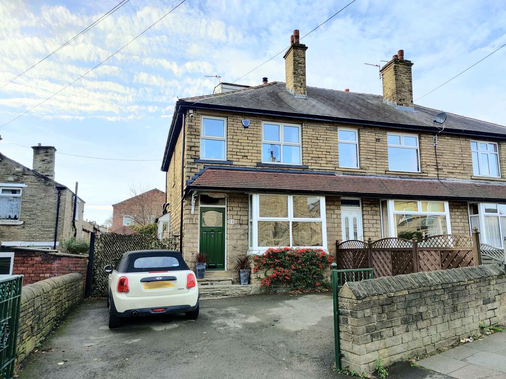 Hobart House, 23 Garden Road, Brighouse HD6 2AX 3 bed semidetached