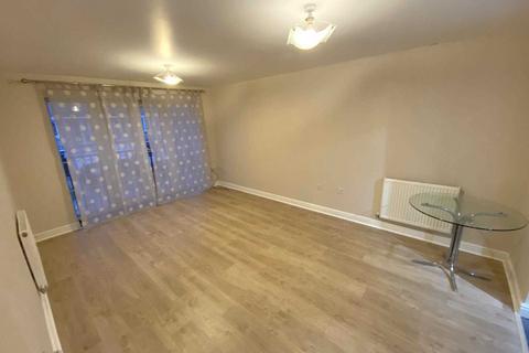 2 bedroom flat to rent, Coleridge Way, Borehamwood