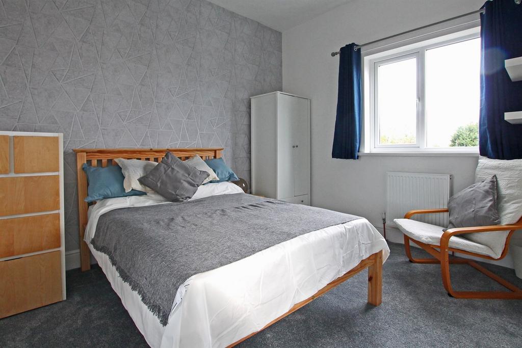Bedroom (Main)