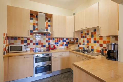 Second Floor Flat, 22 Caledonia Place, Bristol, BS8 4DL