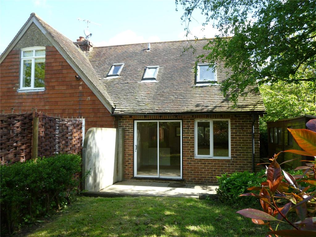 Bridge Street, Wye, Ashford, Kent, TN25 2 bed terraced house £250,000