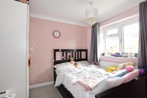27 Cedar Close, Ditton, Aylesford, ME20 6EN