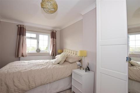 27 Cedar Close, Ditton, Aylesford, ME20 6EN