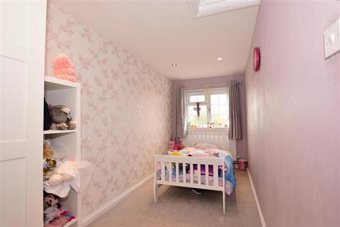27 Cedar Close, Ditton, Aylesford, ME20 6EN