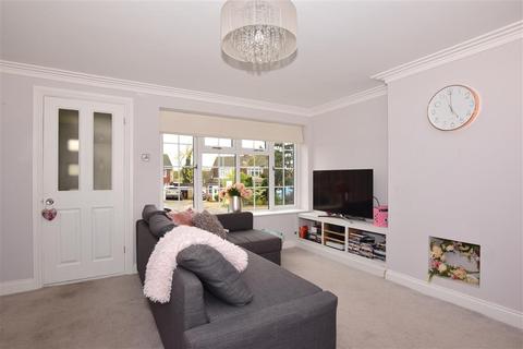 27 Cedar Close, Ditton, Aylesford, ME20 6EN