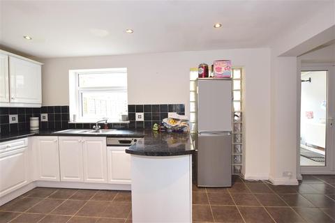 27 Cedar Close, Ditton, Aylesford, ME20 6EN