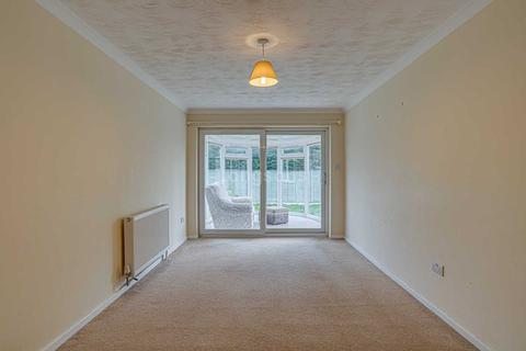 2 The Avenue, Necton, Swaffham, PE37 8EP