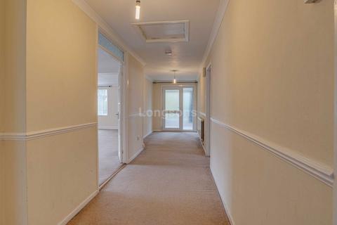 2 The Avenue, Necton, Swaffham, PE37 8EP