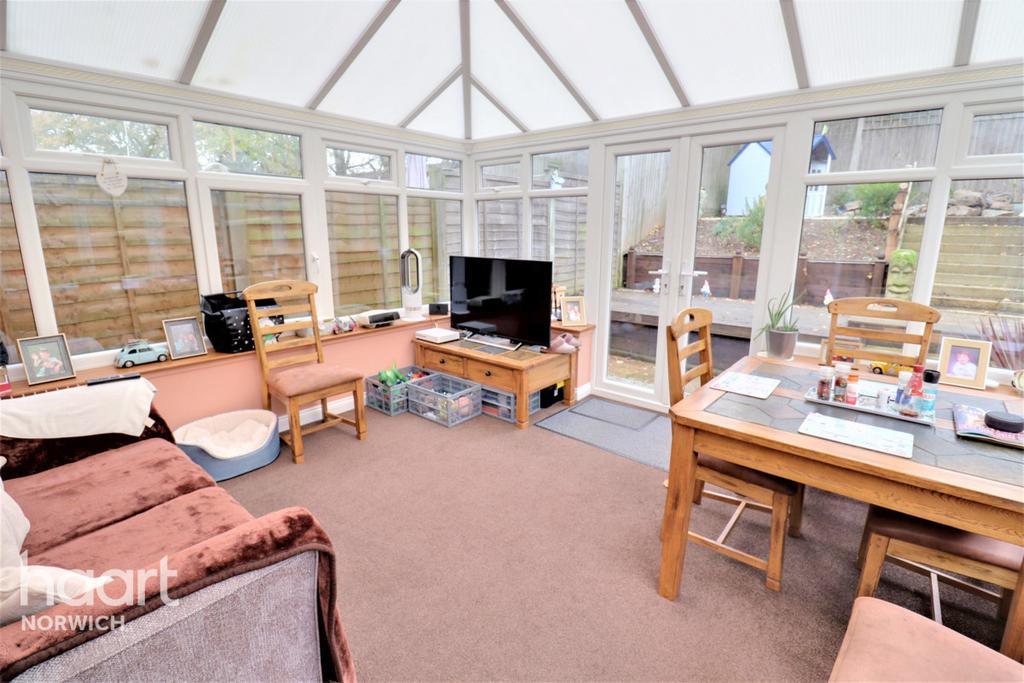 Copenhagen Way, Norwich 3 bed townhouse £260,000