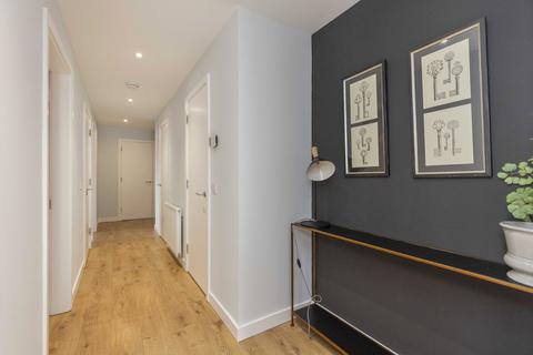 2 bedroom apartment to rent, Salamander Place, Edinburgh