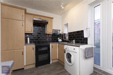 10 Cheviot Avenue, Oldham, OL8 4HB