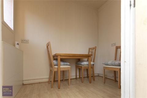 10 Cheviot Avenue, Oldham, OL8 4HB