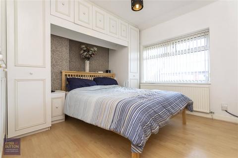 10 Cheviot Avenue, Oldham, OL8 4HB