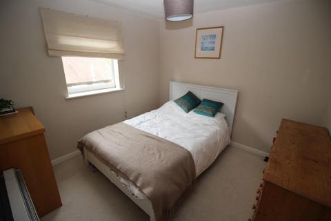 2 bedroom flat to rent, West Wycombe Road, High Wycombe, HP12