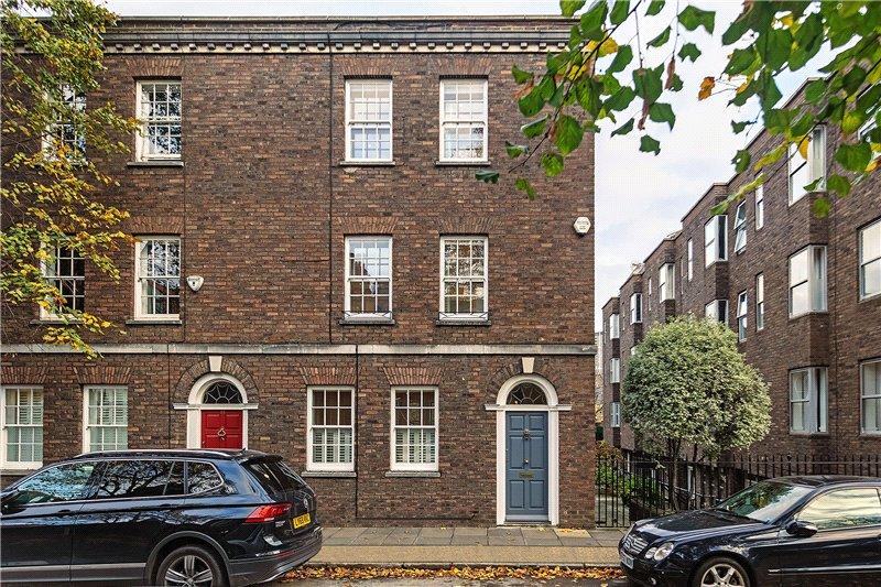 West Square, Kennington, London, SE11 4 bed end of terrace house £