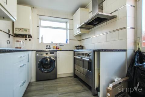64 Bedwell Gardens, Hayes, UB3 4EQ
