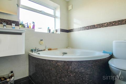 64 Bedwell Gardens, Hayes, UB3 4EQ
