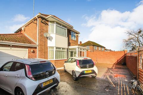 64 Bedwell Gardens, Hayes, UB3 4EQ