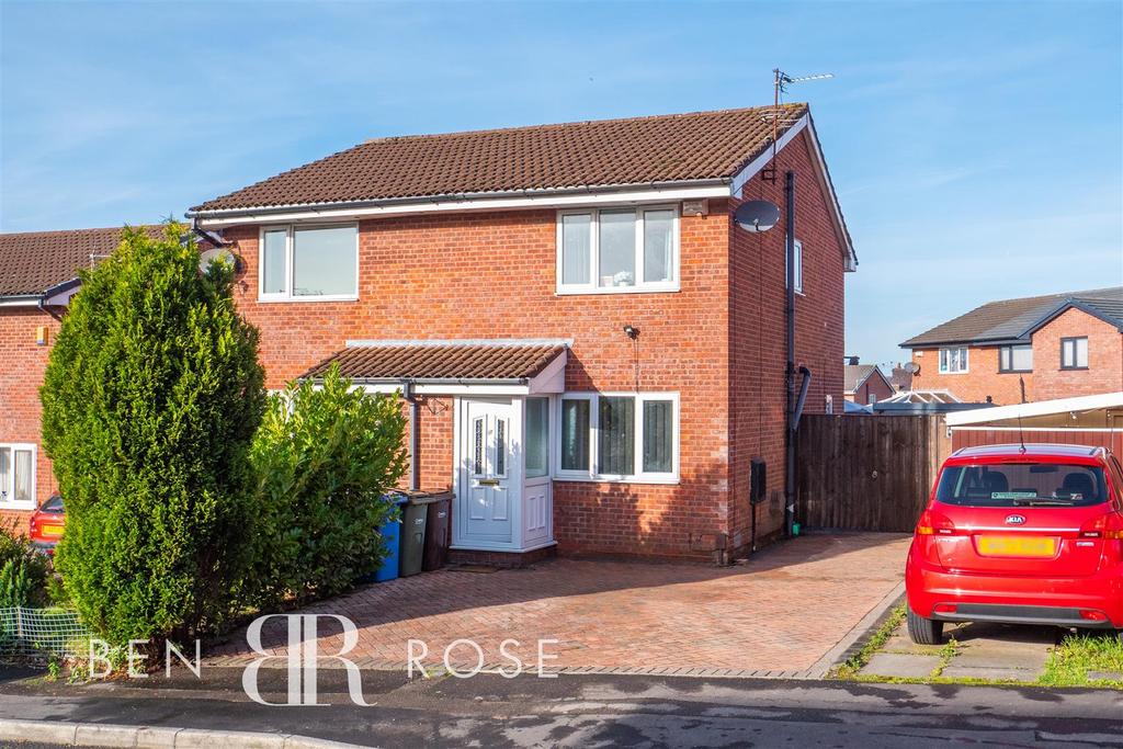 Draperfield, Chorley 2 bed semidetached house £124,995