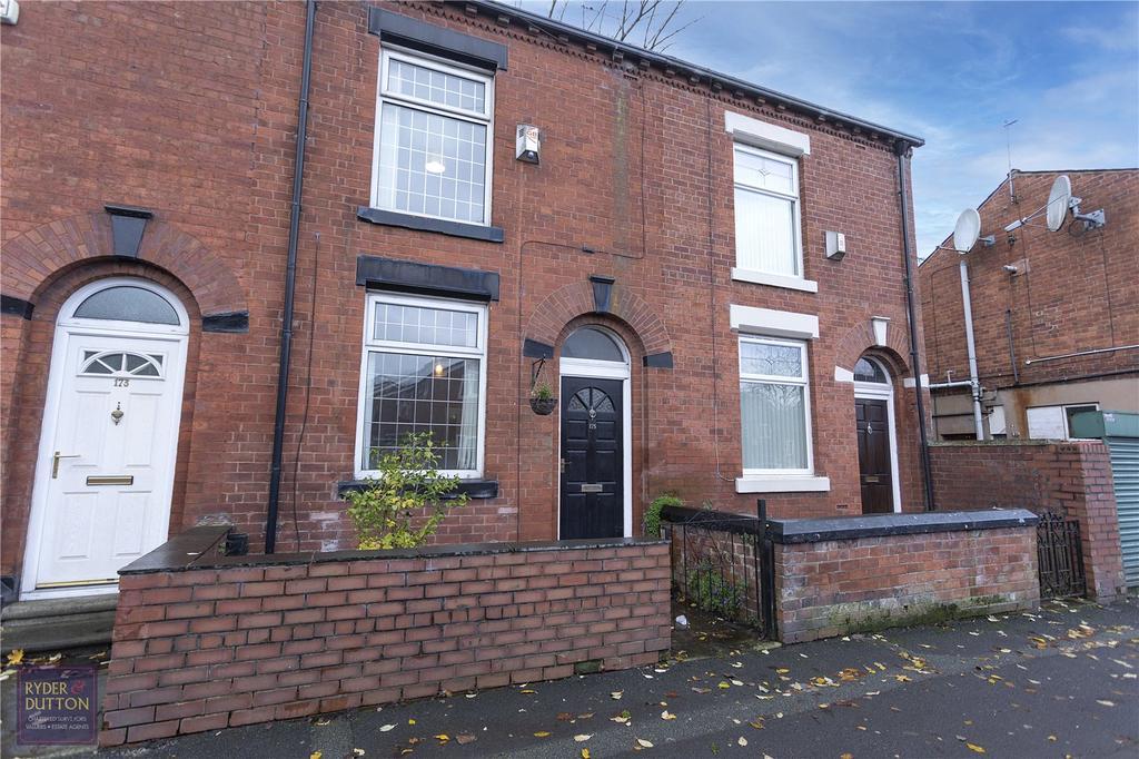 Stanley Road, Chadderton, Oldham, Greater Manchester, OL9 2 bed